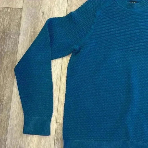 H&M sweater - Picture 4 of 9